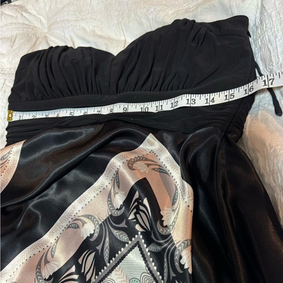 Jessica Handkerchief Dress - Picture 3 of 5